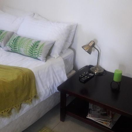 Self-Catering Studio, Unit 6 On Krupp Windhoek Luaran gambar