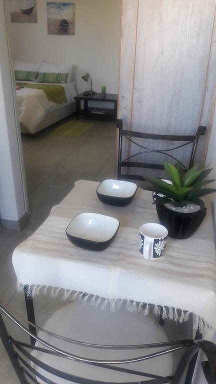 Self-Catering Studio, Unit 6 On Krupp Windhoek Luaran gambar