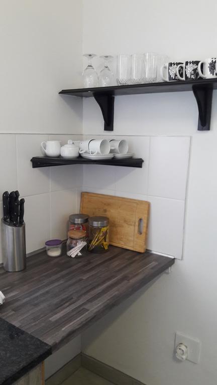 Self-Catering Studio, Unit 6 On Krupp Windhoek Luaran gambar